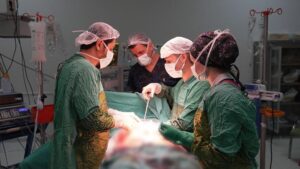 Malatya’da Büyük Tümörlerle Mücadele: Başarılı Ameliyat ve İyileşme Süreci