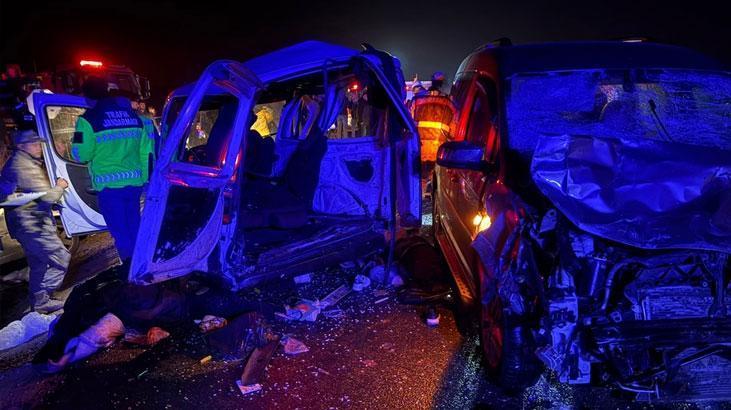 Ömerli’de Üç Araçlı Kazada Üç Kişi Ölü, Altı Yaralı: Kimlikler Belli Oluyor