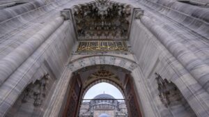 Regaip Kandili: Rahmet, Bereket ve Üç Aylara Yolculuk