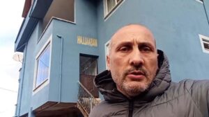 Rizeli Zekâ: Kamyon Kasasına Kurulan İskeleyle Cephe Boyama Devrimi