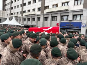 Şehit Emniyet Görevlisiyle Dayanışma: Aile ve Yetkili Makamlardan Taziye ve Kararlılık