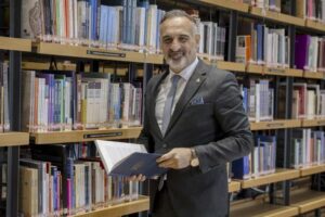 Taner Beyoğlu ile Türkiye’de Halk Kütüphaneciliği ve Yapay Zeka Destekli Okuma Deneyimleri