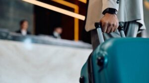 Turizm ve Otelcilik Sektöründe Kimlik Belgesi Fotokopisi Kaydına Dair Yeni İlke Kararı