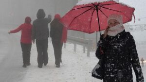 Türkiye Geneli Hava Durumu ve Bölgesel Öngörüler: Yağışlar, Sıcaklıklar ve Uyarılar