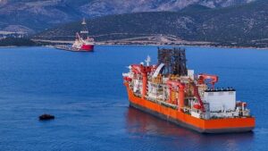 Türkiye’nin Enerji Filosuna Katılan İkiz Sondaj Gemisi Karadeniz’de Görev Başında