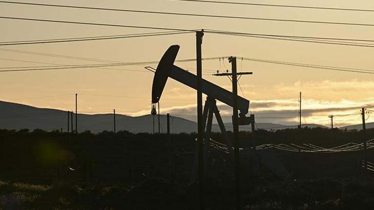 2026 Petrolde Belirsizlik ve Çift Yönlü Baskı: Venezuela ve İran Dünyasını Şekillendiren Senaryolar