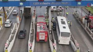 İstanbul Silivri’de Karşılaşan İki Araç: Yolcu Otobüsü ve Otomobilin Çarpışması