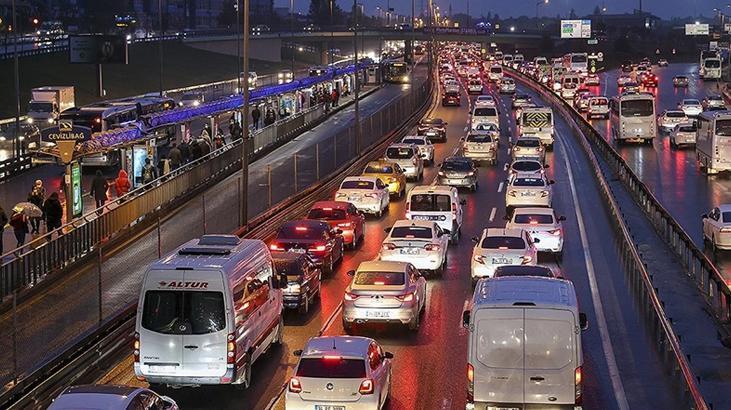 İstanbul Trafik Yoğunluğu: Gün Sonu Değerlendirmesi ve Bölgeler Arası Dağılım