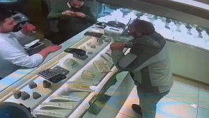 İstinye’de Sahte Altın Olayında Çifte Tutuklama ve Çoklu Dolandırıcılık İddiası