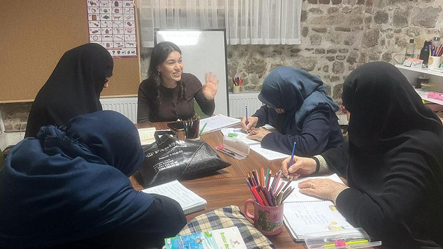 Okuma Yazma Kursuyla Kadınların Hayatına Dokunan Edirne Muhtarı