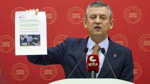 Özgür Özel’in Toplantı Notları ve Kreş İddialarına Yansıyan Tartışmalar