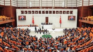 TBMM Genel Kurulu’nda Emeklilik ve Disiplin Düzenlemeleriyle Yeni Düzenlemeler Kabul Edildi