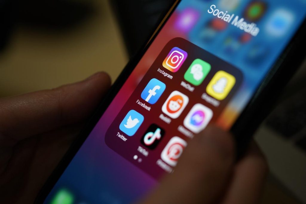 Türkiye’de Dijital Yaşamın Derinleşmesi: İnternet ve Sosyal Medya Kullanımı 2025 Raporları Işığında