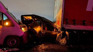 Ankara Yolu Sakarya Geçişinde Zincirleme Kaza: 6 Yaralı, Diflasyonla Ulaşım Açıldı