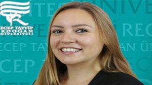 Gülçin Bilgin Turna İçin Fakülte Önünde Anma Töreni ve Olayın Detayları