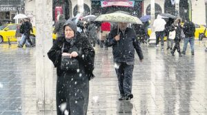 İstanbul ve Çevresinde Karışık Hava Koşulları: Sulu Kar, Sel ve Can Kaybı Haberleri