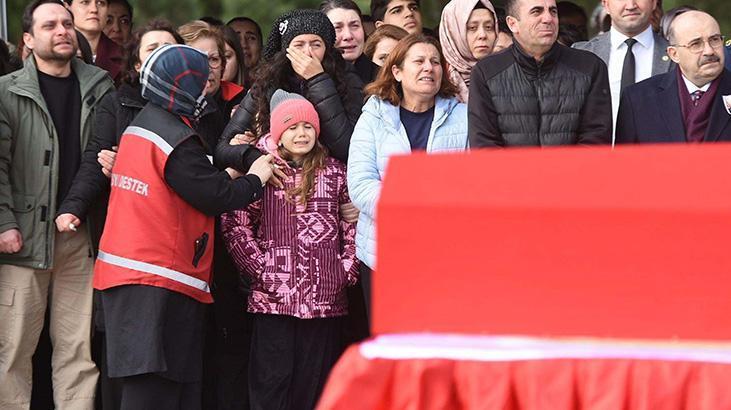 İzmir’e Uğurlanan Şehit Hava Pilot Binbaşı İbrahim Bolat’ın Son Yolculuğu ve Tören Detayları