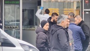 Kuyumcuda Düzenlenen Yağma: Silahlı Saldırı ve Yaralanma Olayı