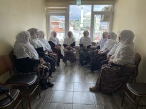 Mihalgazili Kadınların Yöresel Kıyafetleriyle Güçlenen Dayanışması: Erdoğan’ın Desteği ve Toplumsal Yansıması