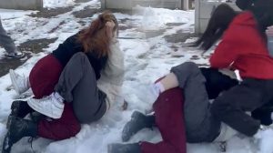 Okul Çıkışında Korku Dolu Anlar: Kız Öğrencilerine Yönelik Şiddet Olayı ve Akri Zorbalık İddiaları
