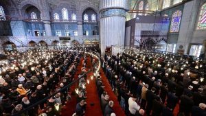 Ramazan Ayının İlk Cuma Namazı: Türkiye’nin Camilerinde Yoğunluk