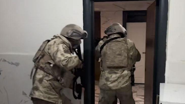 Şanlıurfa’da Jandarma Operasyonu: 545 Personel ve JİHA Desteğiyle 45 Adrese Eş Zamanlı Baskın