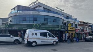 Seferihisar’da Otelde Yangın: İki Kişi Hastanede, Bir Kişi Hayatını Kaybetti