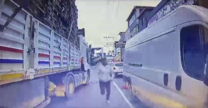 Adana Trafikte Tehdit ve Şiddet Olayında Baba-Oğul Tutuklandı: Bıçaklı Girişim ve 363 BİN TL Ceza