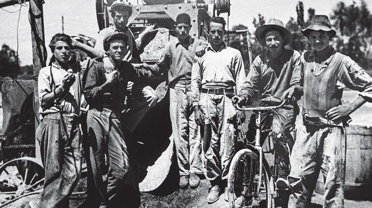 Baktığı Yerde Başka Bir Dünya: Feruz Ertürer’in 75 Yıllık Fotoğraflarından Bir Yaşam İzi