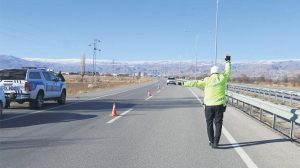 Bayram Trafikte Karayolları Trafik Kanunu’nda Yeni Hız ve Cezalar