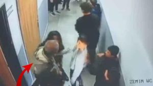 Edremit Mavi Göl İlkokulu Koridorunda Kar Topu Olayı: Veli ve Öğrenci Arasındaki Darbe Anı