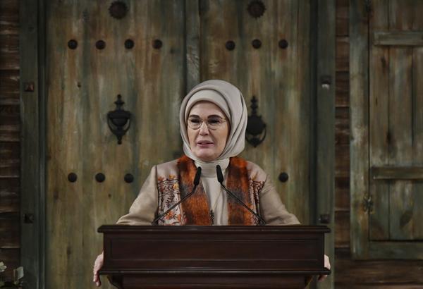 Emine Erdoğan’ın Ramazan Vurgusu: Medeniyetin Işığında İyilik ve Dayanışma Vurgusu