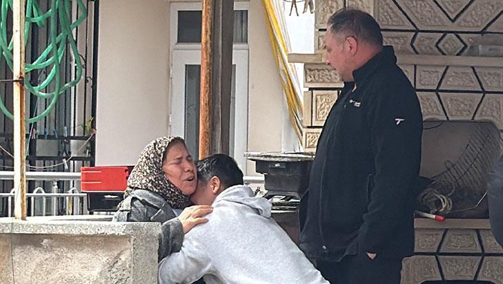 Epilepsi Hastası Oğuz Demiralay Evinde Hayatını Kaybetti: Aile Büyük Üzüntü İçinde