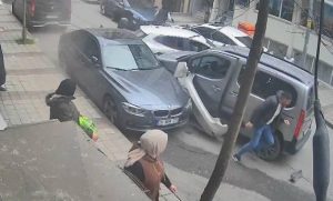 Esentepe’de Kiralık Araçlı Takip ve Kaza Anı Güvenlik Kamerasında Kayıt Altında
