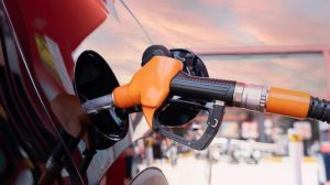 Küresel Petrol Piyasalarında Hızlı Dalgalanma ve Jeopolitik Tansiyonu Etkileyen Gelişmeler