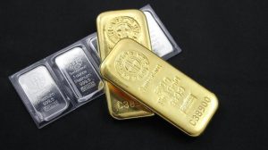 LME’de Altın Fiyatları Düşüşte: Fed ve Jeopolitik Riskler Baskısını Artırıyor