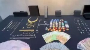 Polis ve Savcı Kıyafetine Bürünen Dolandırıcılar: Ankara’da Operasyonla Yakalanan Şüpheliler