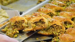 Ramazan İçin Tatlı Üretiminde Dikkat: Güvenli ve Ruhsatlı İşletmeler Tercih Edilmeli