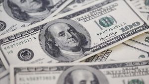 Yatırımcılar Doların Güvenli Liman Rolüne Yöneliyor: Jeopolitik Gerginlikler ve Enerji Fiyatları Etkisi