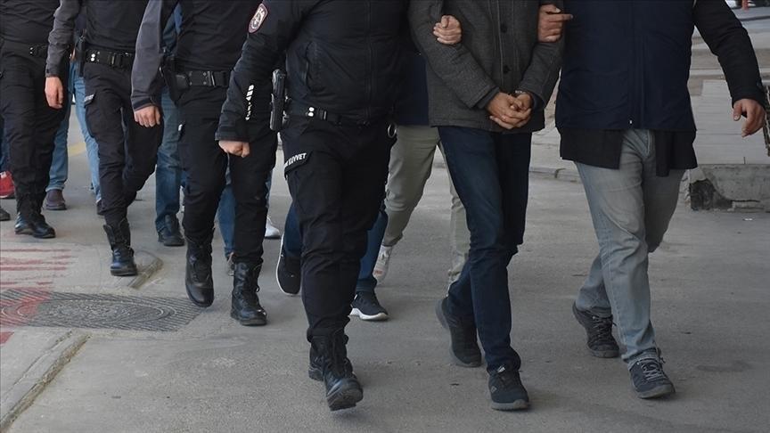 Adana Merkezli Çetenin Deprem Hasarlı Araçları Çalıntı ve Hacizli Hale Getirerek Piyasaya Sürdüğü Operasyon