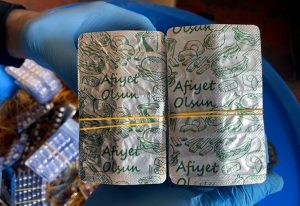 Adana’da Uyuşturucu Hap Operasyonu: 7 Tutuklamayle Sonuçlanan Kaçak Üretim Baskını