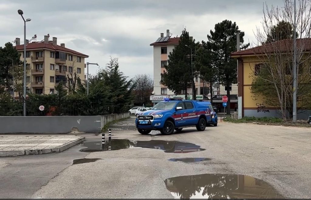 Bolu Belediye Başkanı Hakkında Yürütülen İčbar Soruşturmasında Tutuklanan ve Gözaltına Alınan Şüphelilerle İlgili Gelişmeler