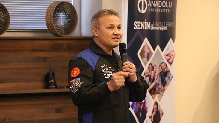 Türkiye’nin İnsanlı Uzay Yolculuğu: Alper Gezeravcı ile Milli Programın İzinde Gençlerle Buluşma