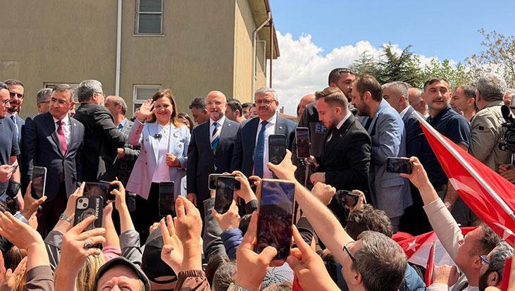 Afyonkarahisar’da AK Parti Geçişi Sonrası Yeni Dönem Başladı: Belediye Başkanı Köksal’dan Mesaj