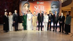 AKM Gala: Erdoğan Ailesi ve Yetkili Katılımcılarla Canlı Gala Görüntüleri