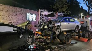 Beşiktaş’ta Gece Yarısı Korkutan Otomobil Kazası: 9 Yaralı, 4 Kişi Sıkıştı