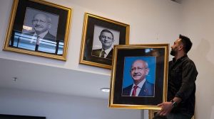 CHP Genel Merkezi Fotoğrafları Yeniden Asıldı ve Bayram Hazırlıkları