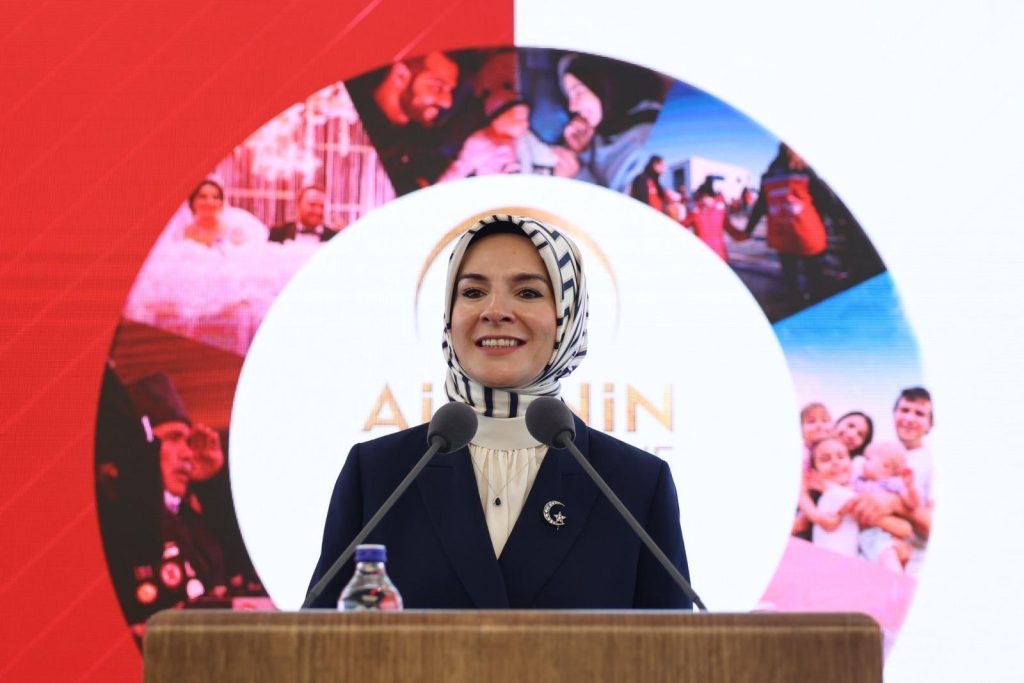 Çocuklar İçin Güvencedeki Yol: Çocuklar Güvende Ekiplerinin Okullarla İşbirliği ve Yaratılan Destekler