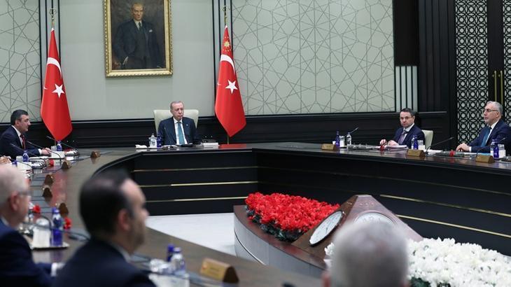 Kabine Toplantısında Orta Doğu ve Terörle Mücadelede Yeni Gündemler