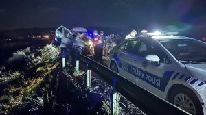 Mut’ta Kaza: Hafif Ticari Araç, Otomobil ve Tır Çarpıştı, 1 Ölü 5 Yaralı